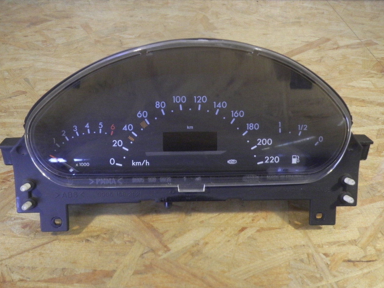 6 MONTH WARRANTY WHITE 2000 Mercedes Benz c230 speedometer instrument cluster