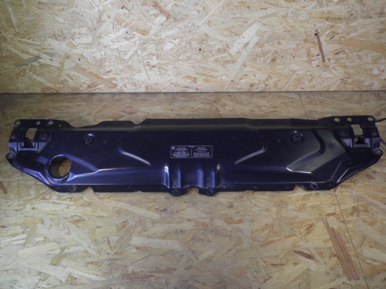 BMW 5 serie E60 E60N E61 LCI Slam Panel Frontal Parte Superior Monte 7033741