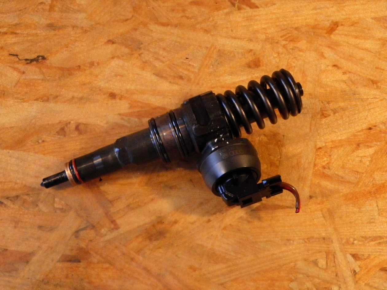 Frankberg Turbo Ölzuleitung Diesel - Für Audi A4 VW Passat | Ersatzteil #038145771L