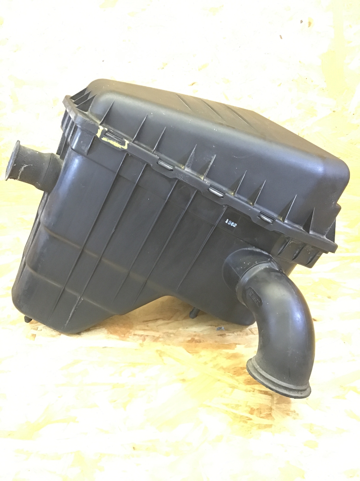 Air filter box CHRYSLER PT CRUISER (PT_) 2.2 CRD 10214720 BParts