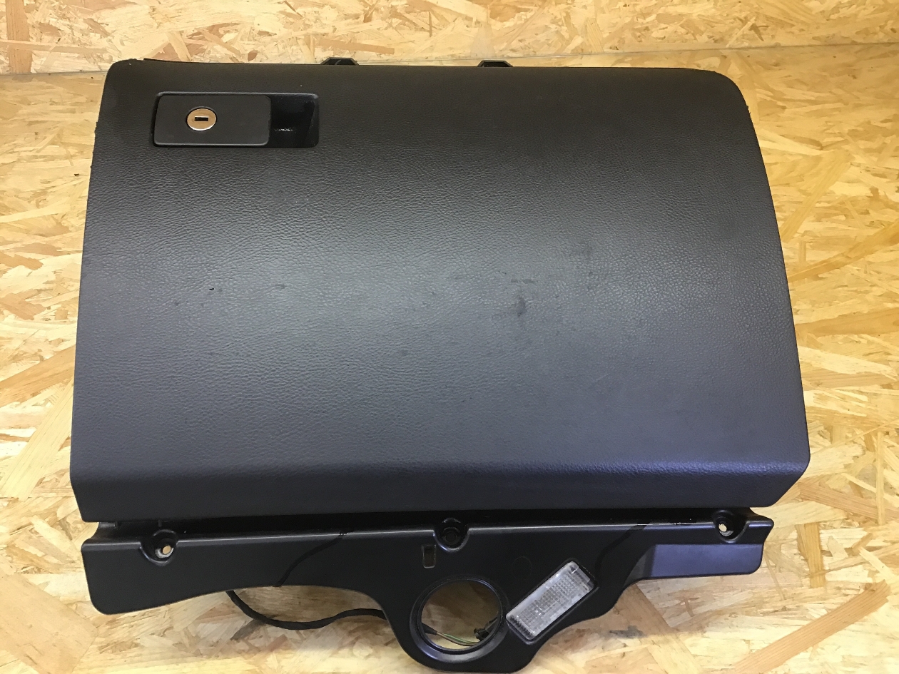 Glove box VW PASSAT B6 Variant (3C5) 2.0 TDI 9703681 BParts