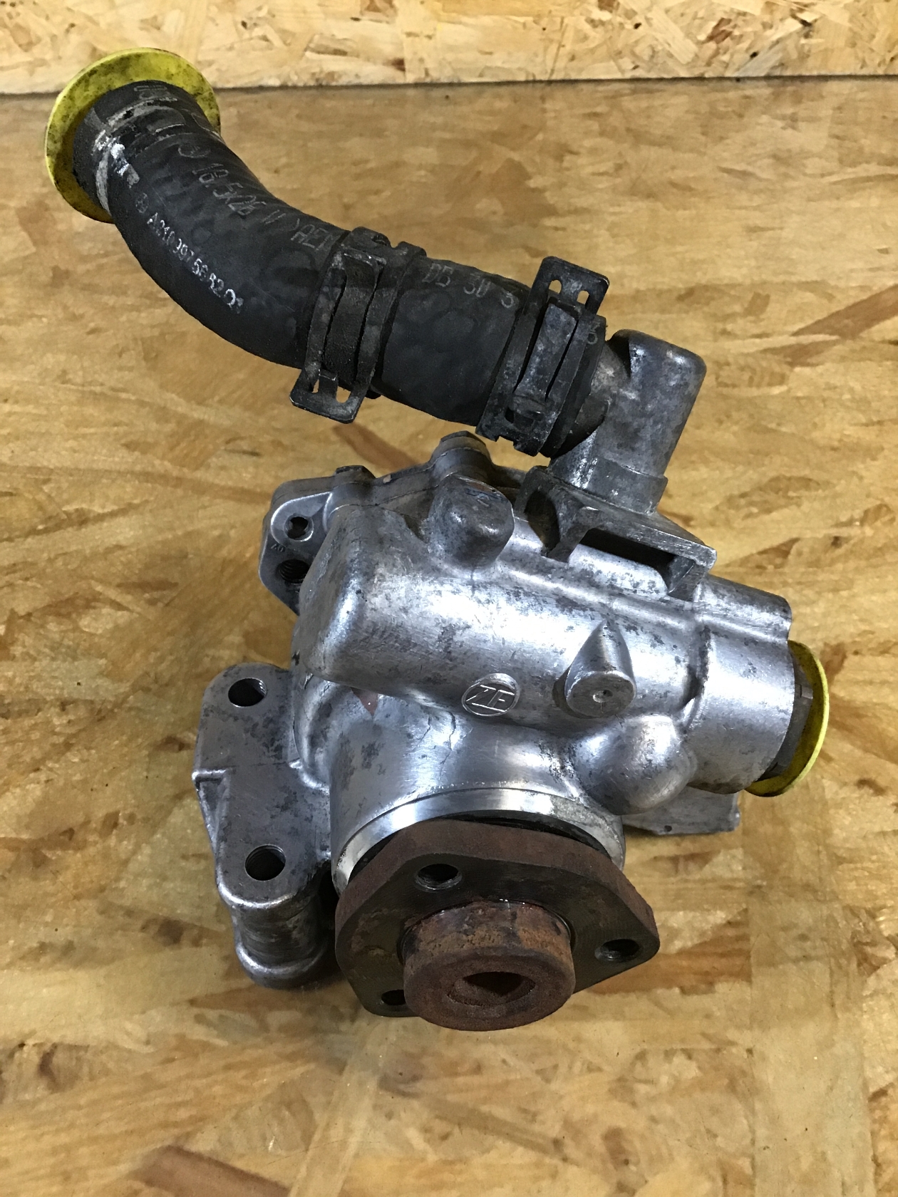 Steering pump MERCEDES-BENZ C-CLASS T-Model (S203) C 200 CDI 