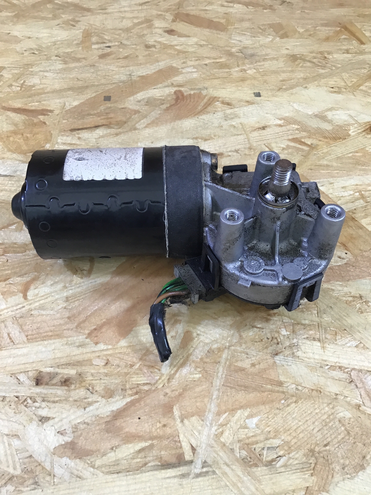 Front wiper motor AUDI A3 (8L1) 1.6 7989536 BParts