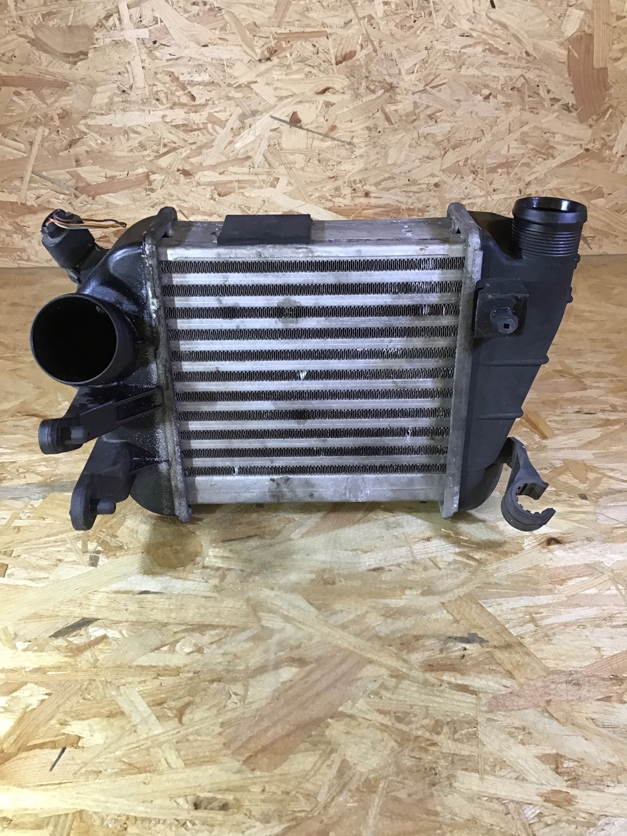 Intercooler AUDI A4 B7 Convertible (8HE) 3.0 TDI quattro 8488476 BParts