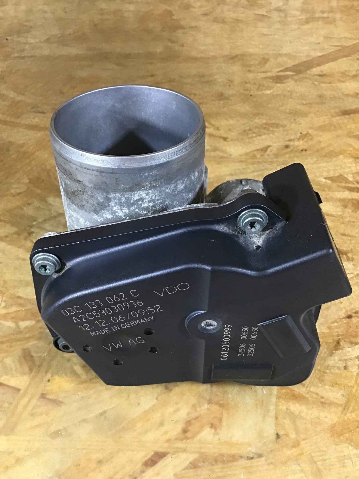 Throttle body VW GOLF V (1K1) 1.4 16V 4970205 BParts