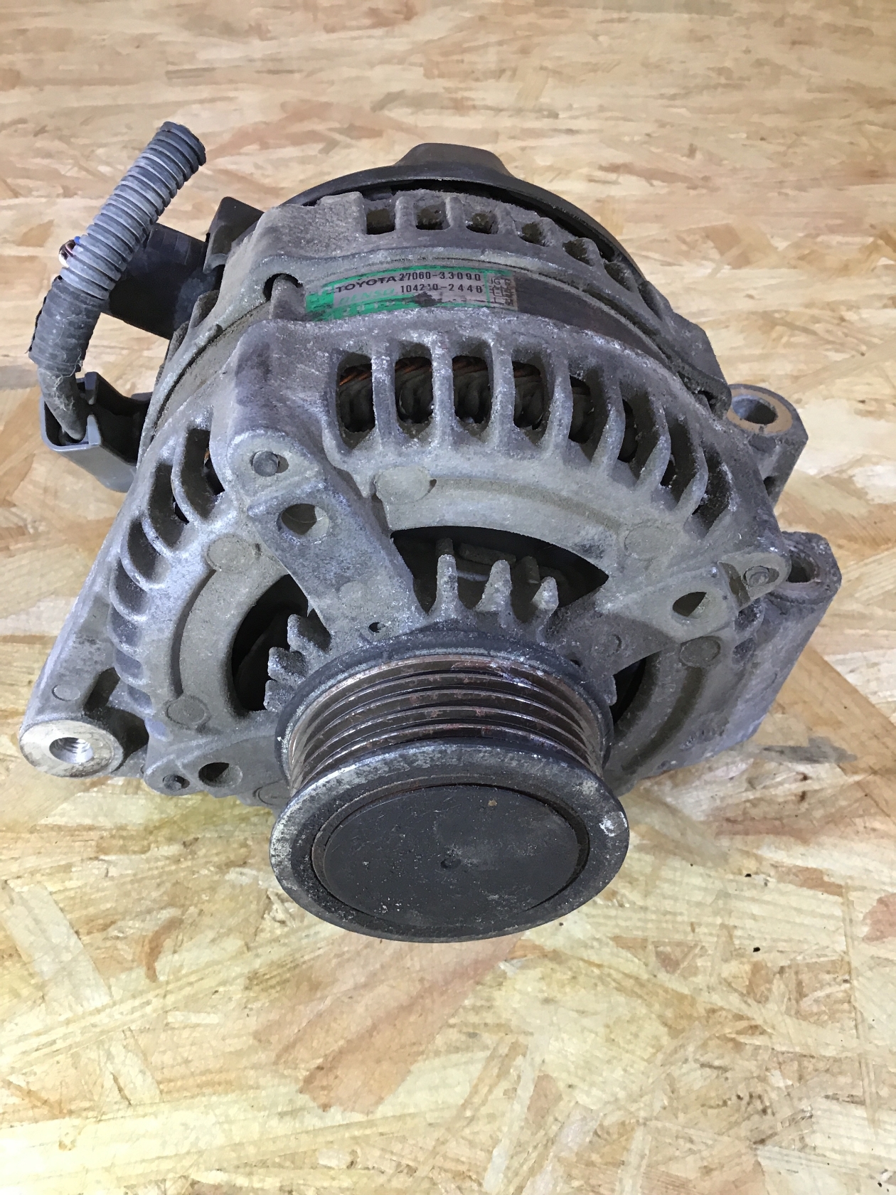 Alternator TOYOTA IQ (_J1_) 1.4 D-4D (NUJ10_, NUJ10R) 8063771 | B-Parts