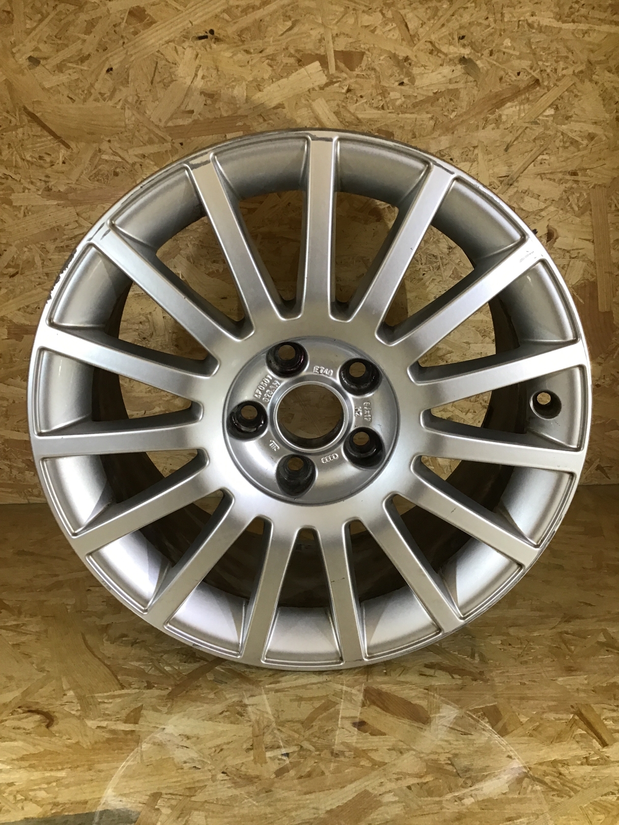 Jante AUDI A6 C6 (4F2) 3.0 TDI quattro 8527863 BParts