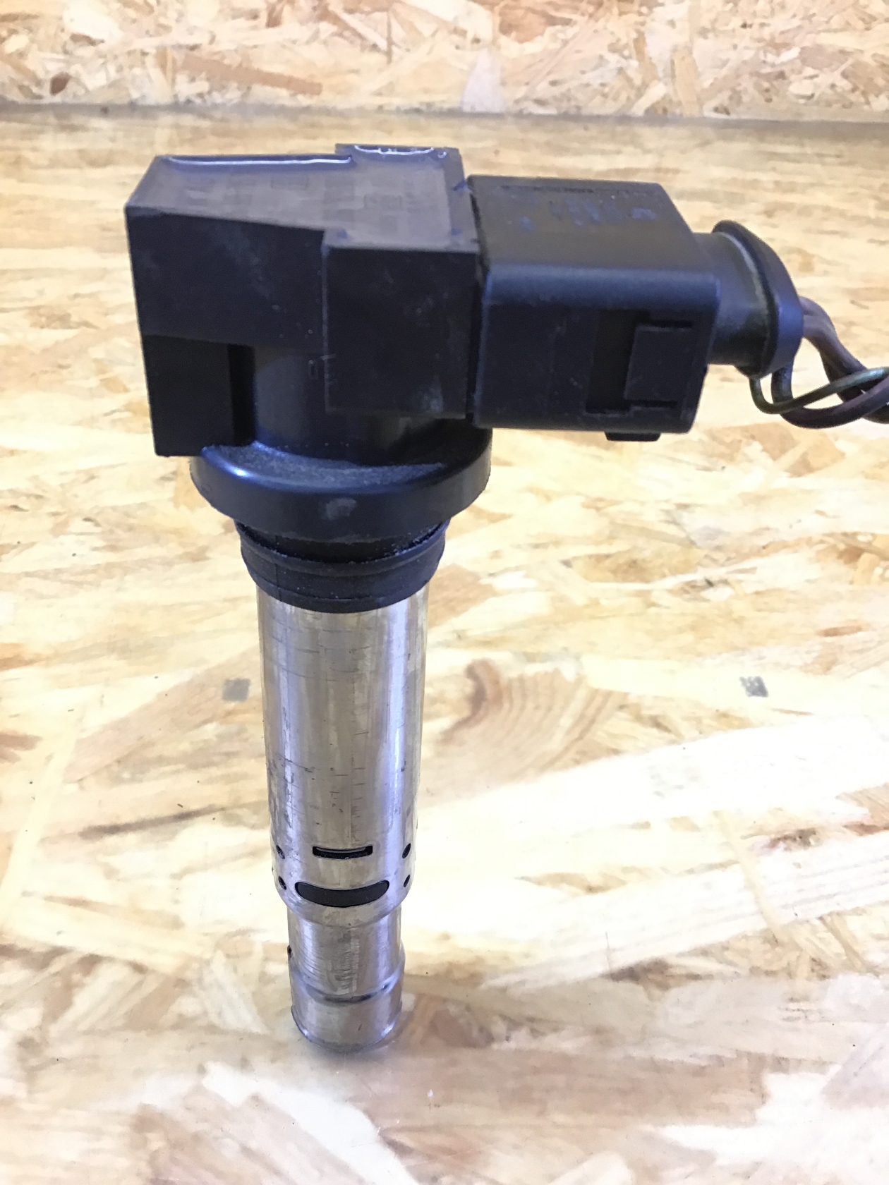 Ignition coil VW POLO (9N_, 9A_) 1.2 12V 11424651 BParts