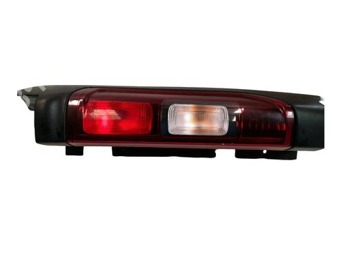 left-taillight-renault-trafic-iii-bus-jg_-2014-33404385 main image