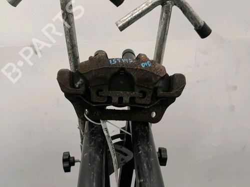 Used Right front brake caliper BMW 3 (F30, F80) 316 d (116 hp) 17696912