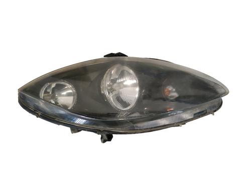 Used Right headlight Right headlight SEAT LEON (1P1) 1.6 TDI (105 hp) 33980390 33980390