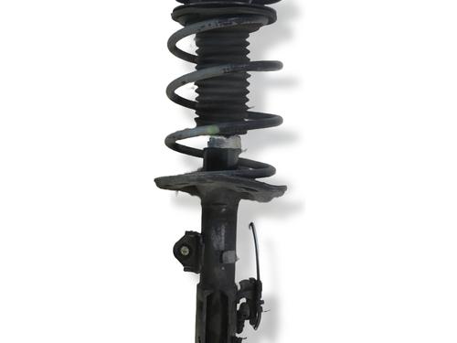 Used Left front shock absorber TOYOTA AURIS (_E18_) 1.4 D-4D (NDE180_, NDE180R) (90 hp) 22638001