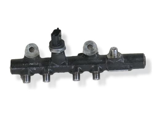 Used Injection rail Injection rail 35733213 35733213