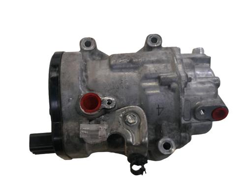 Used AC compressor AC compressor TOYOTA COROLLA Saloon (_E21_) 1.8 VVTi Hybrid (ZWE211, MZEA12) (98 hp) 35732008 35732008