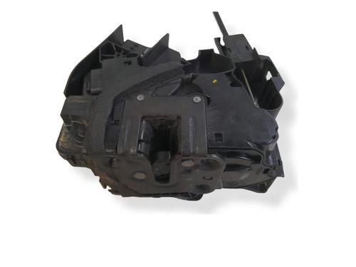 front-left-lock-renault-megane-iv-hatchback-b9amn_-2015-34469636 main image