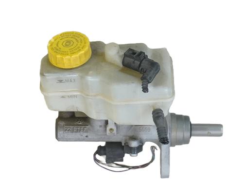 Used Brake master cylinder SEAT IBIZA IV (6J5, 6P1) 1.2 (70 hp) 24158008