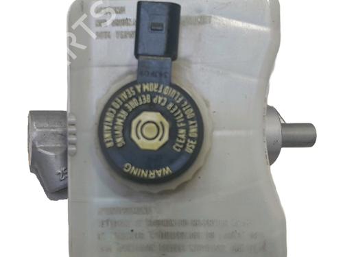 Brake master cylinder AUDI Q5 (8RB) 2.0 TDI quattro | BP24928518M77 