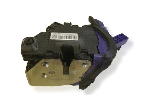 rear-right-lock-kia-carens-iv-2013-34468771 main image