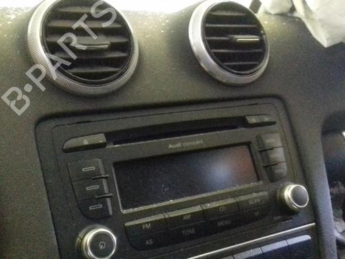 Used Radio AUDI A3 Sportback (8PA) [2004-2015]  14461348