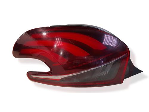Used Left taillight Left taillight PEUGEOT 208 I (CA_, CC_) 1.6 BlueHDi 100 (100 hp) 33406228 33406228
