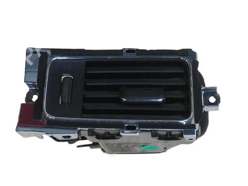 air-vent-nissan-pulsar-hatchback-c13-2014-34464792 main image