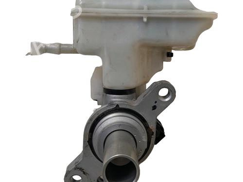 Brake master cylinder SEAT LEON ST (5F8) 2.0 TDI 4Drive | BP25339722M77
