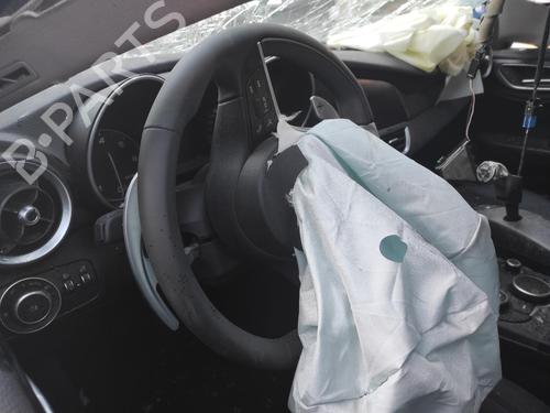 steering-wheel-alfa-romeo-giulia-952_-2015-34486426 main image