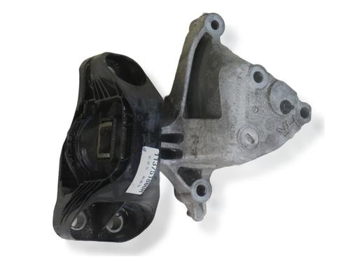 engine-mount-renault-megane-iv-hatchback-b9amn_-2015-33406057 main image
