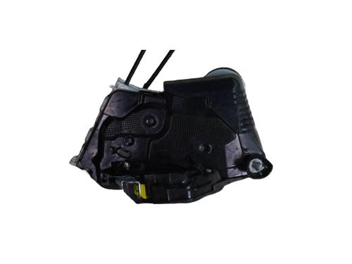 Used Front left lock TOYOTA YARIS (_P13_) 1.5 Hybrid (NHP130_, NHP130) (101 hp) 19690821