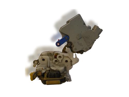 Used Front right lock NISSAN TERRANO II (R20) [1992-2007]  21590414