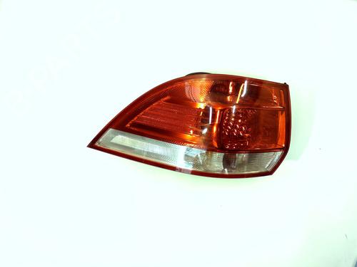 Used Left taillight Left taillight VW GOLF V Variant (1K5) 1.9 TDI (105 hp) 33404211 33404211