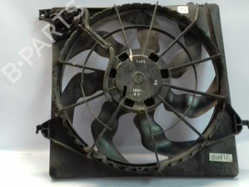 Used Radiator fan HYUNDAI SANTA FÉ III (DM, DMA) 2.2 CRDi 4WD (200 hp) 19685233