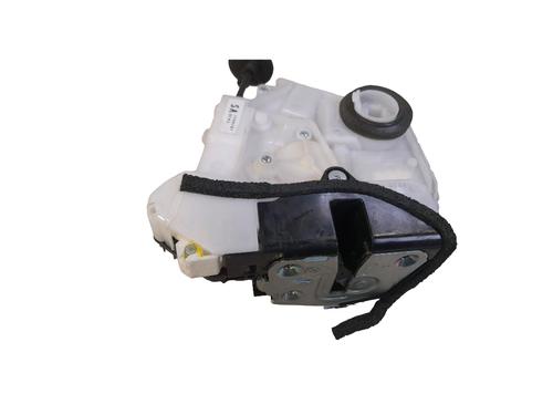 front-right-lock-mazda-cx-30-dm-2019-34547060 main image