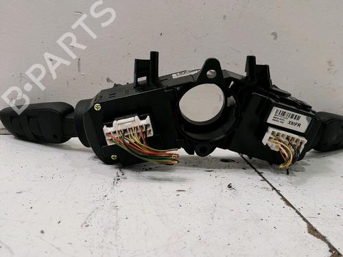 switch-ssangyong-tivoli-2015-34462757 main image