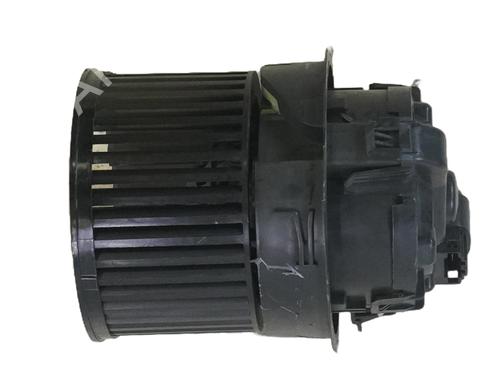 Used Heater blower motor Heater blower motor PEUGEOT 2008 I (CU_) 1.2 THP 130 / PureTech 130 (130 hp) 34466926 34466926