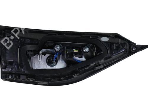 Used Right taillight Right taillight DS DS 3 / DS 3 CROSSBACK (UR_, UC_, UJ_) 1.5 BlueHDi 110 (UCYHSK) (110 hp) 33404576 33404576