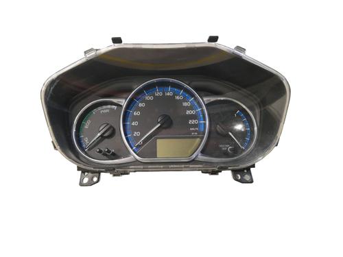 Used Instrument cluster Instrument cluster TOYOTA YARIS (_P13_) 1.5 Hybrid (NHP130_) (101 hp) 34549071 34549071