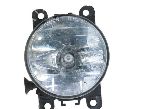 left-front-fog-light-renault-megane-iv-hatchback-b9amn_-2015-33405318 main image