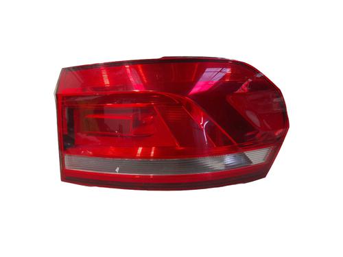 right-taillight-vw-touran-5t1-2015-34547332 main image