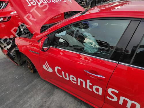 other-renault-megane-iv-hatchback-b9amn_-2015-34487694 main image