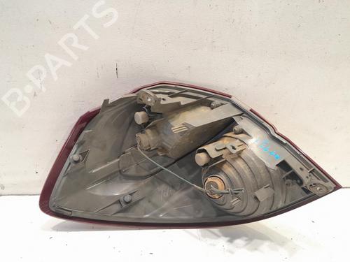 Piloto trasero derecho Piloto trasero derecho SUBARU OUTBACK (BL, BP) 2.0 D AWD (BPD) (150 hp) 34489989 34489989