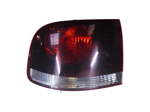 Used Left taillight Left taillight VW TOUAREG (7LA, 7L6, 7L7) 2.5 R5 TDI (174 hp) 34491624 34491624