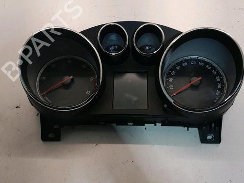 Used Instrument cluster OPEL INSIGNIA A Sports Tourer (G09) 2.0 CDTI (35) (131 hp) 15736321