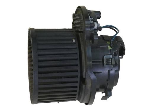 Used Heater blower motor Heater blower motor RENAULT MEGANE IV Hatchback (B9A/M/N_) 1.5 dCi 110 (B9A3) (110 hp) 34467004 34467004