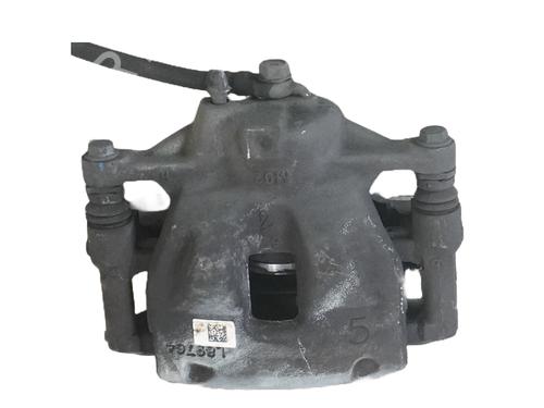 Used Right front brake caliper Right front brake caliper TOYOTA COROLLA Cross (ZVG1_, ZSG1_, MXGH1_, MXGA1_) 1.8 Hybrid (ZVG10, ZVG11, XG1T) (98 hp) 33409502 33409502