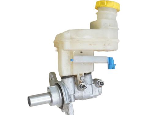 Used Brake master cylinder Brake master cylinder FIAT 500 (312_) 1.0 Mild Hybrid (312.AYD1B) (69 hp) 33407520 33407520