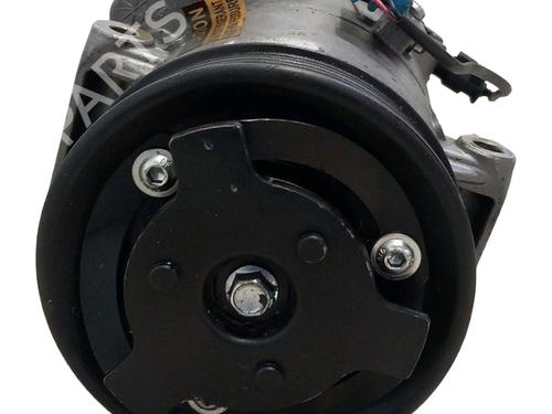 Used AC compressor AC compressor OPEL MERIVA B MPV (S10) 1.7 CDTI (75) (100 hp) 35735657 35735657