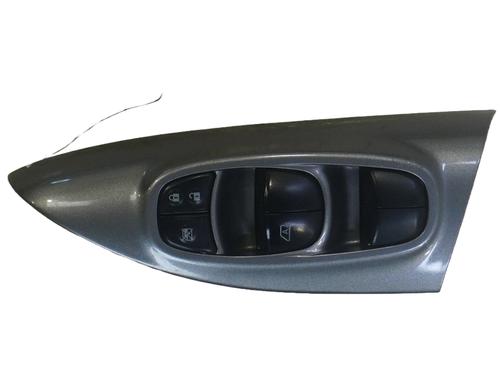 Used Left front window switch Left front window switch NISSAN JUKE (F15) 1.2 DIG-T (115 hp) 34464990 34464990