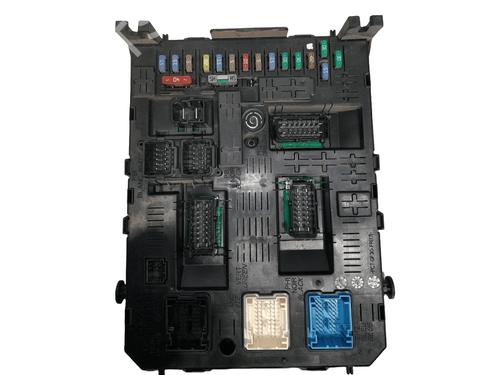 Used Fuse box PEUGEOT 3008 I MPV (0U_) 1.6 HDi (112 hp) 23407993