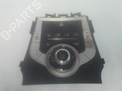 Used Climate control HYUNDAI ELANTRA V Saloon (MD, UD) 1.6 (132 hp) 14451911